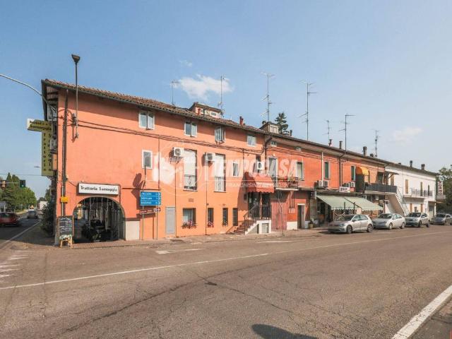 Palazzo / Stabile in vendita a Valsamoggia BO