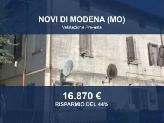 Immobile in asta di 145 m con più di 5 locali in vendita a Novi di Modena