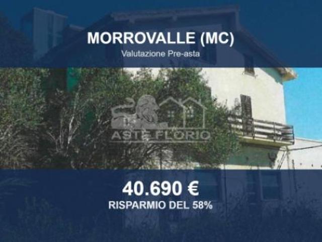 Immobile in asta di 136 m con più di 5 locali in vendita a Morrovalle