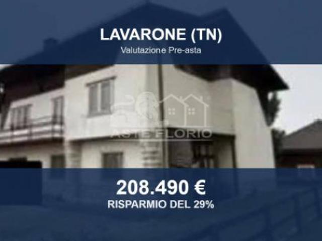 Immobile in asta di 245 m con più di 5 locali e box auto in vendita a Lavarone