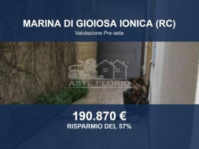 Immobile in asta di 296 m con più di 5 locali in vendita a Marina di Gioiosa Ionica
