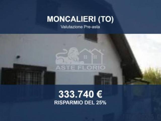 Immobile in asta di 372 m con più di 5 locali e box auto doppio in vendita a Moncalieri