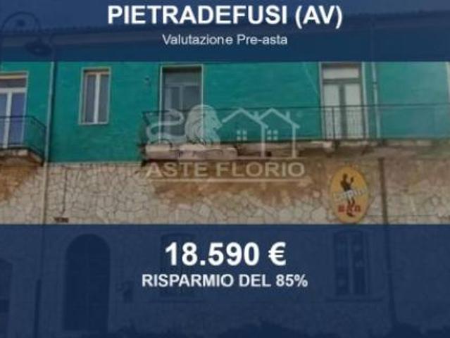 Immobile in asta di 309 m con più di 5 locali in vendita a Pietradefusi