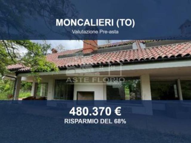 Immobile in asta di 560 m con più di 5 locali e box auto in vendita a Moncalieri