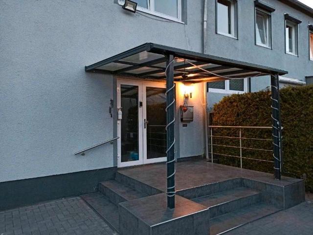 Immobilie, 500 qm Wohnfl 7000 qm Grundstück