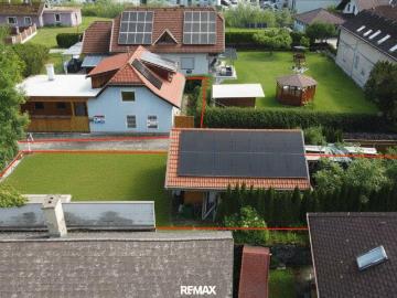 Immobilie mit Mehrwert – Zwei Bauparzellen, PV Anlage und viel Potenzial