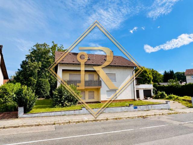 Immobilie mit Potenzial – Mehrgenerationenhaus mit Doppelgarage in Lobenfeld Lobbach
