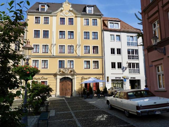 Immobilienpaket 11 Eigentumswohnungen und 12 Tiefgaragen Stellplätze im Herzen von Zittau