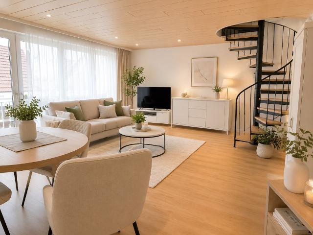 ImmobilienPunkt* Schicke Maisonette Wohnung mit großem Sonnenbalkon
