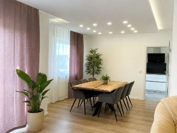 ImmobilienPunkt* Traumwohnung im Grünen mit TOP Ausstattung