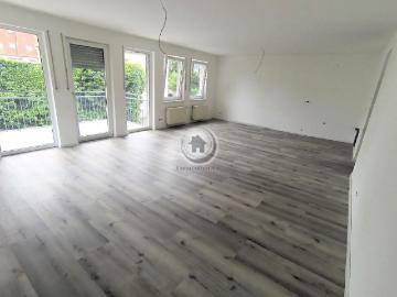 ! ImmoPoint ! 2. BEZUG nach SANIERUNG 40 m² Wohnzimmer 9 m² SÜD BALKON IP 3 MD 90 1.OGL