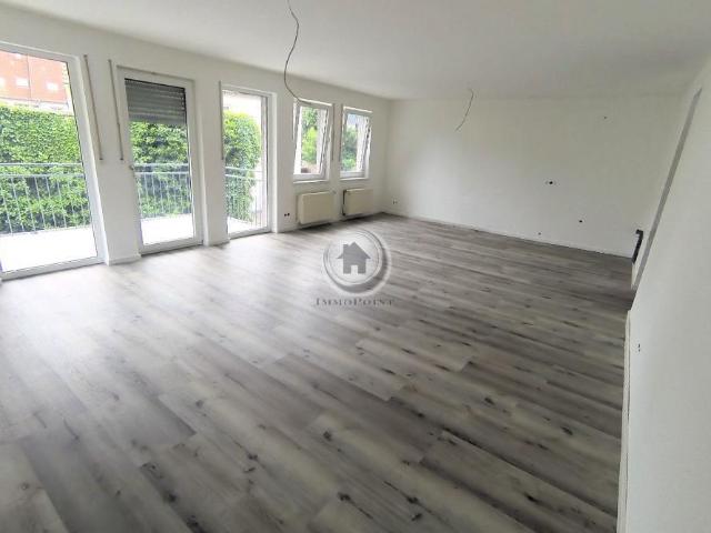 ! ImmoPoint ! 2. BEZUG nach SANIERUNG 40 m² Wohnzimmer 9 m² SÜD BALKON IP 3 MD 90 1.OGL