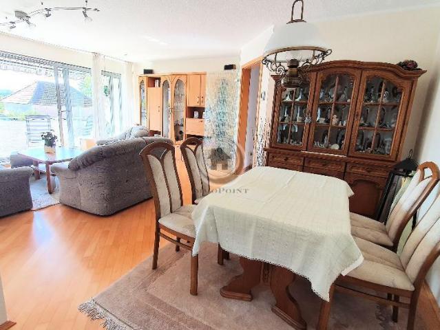 ! ImmoPoint ! helle, modern geschnittene Wohnung mit SüdWest Balkon + Garage !