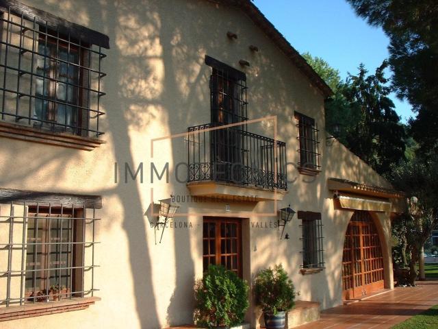 Hay propiedades que simplemente se visitan. Y otras que camb. 1337m² Sant Iscle de Vallalta