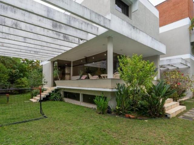 ESPETACULAR CASA NA VILA SÃO FRANCISCO