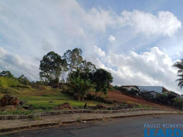 Imoveis nas Chácaras Poços de Caldas