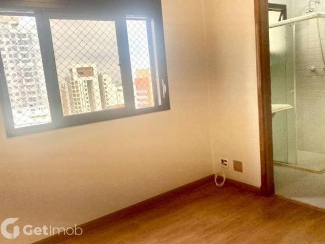 Apartamento de 4 suítes em Jardim Paulista