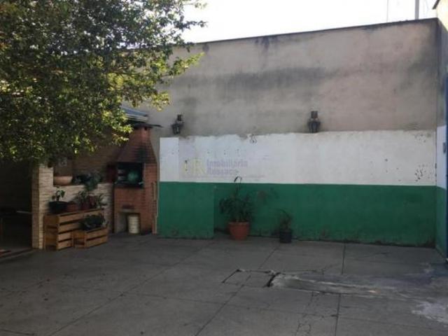 CASA COM LOJAS