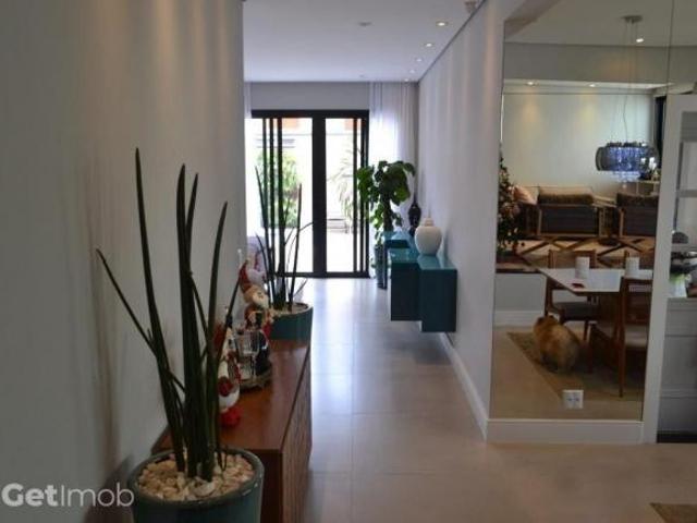 Casa térrea à venda com 440 M² de terreno, 250 M² de área construída, 3 dormitór