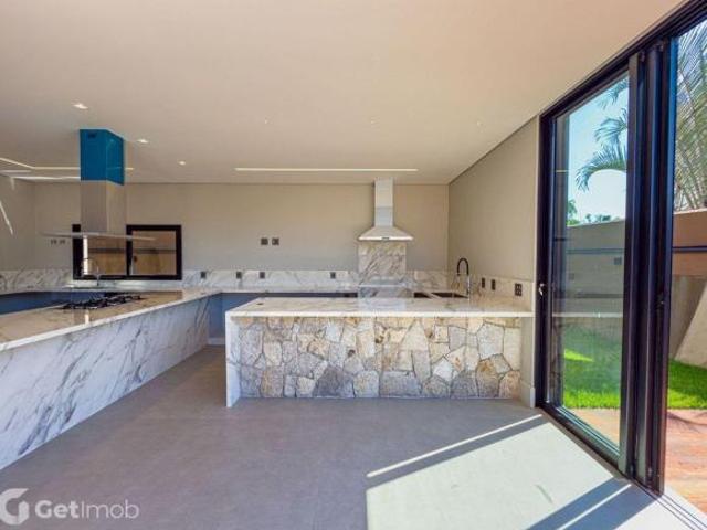 Casa à venda com 5 quartos sendo 5 suítes, 560 m² Condomínio Itaye Alphavill
