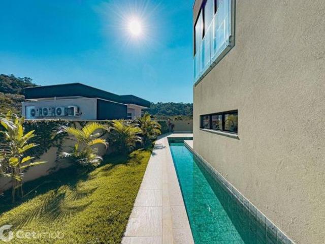 Casa à venda com 5 suítes, 500m² Condomínio Residencial Itahyê Alphaville