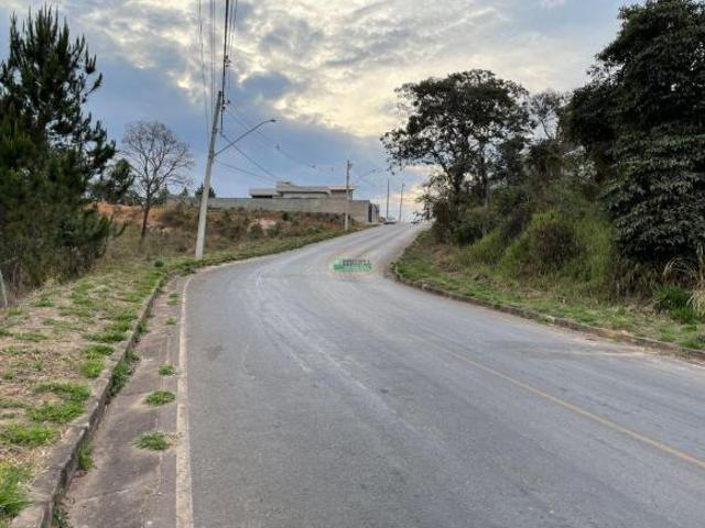 Imoveis em Village Park Real