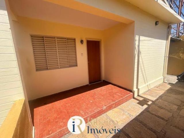 Imóvel com Casa Principal + Casa Aux. em Setor Campinas, à venda por R$ 550.000