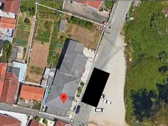 Imóvel com Comércio, Moradia e Terreno — Ideal para Projeto Imobiliário