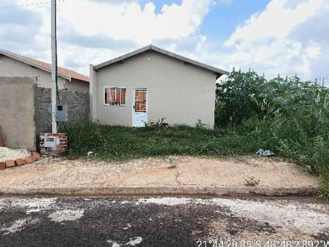 Imóvel com potencial — Casa no Residencial Planalto Paraiso I, Ibitinga SP, Nº 87, 2 quartos, 160m