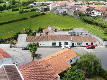 Imóvel com Terreno Rústico COM POSSIBILIDADE DE LOTEAR em Ribeira Grande Oportunidade Única!