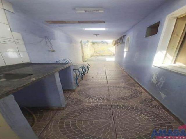 Imóvel com 03 dormitórios, sendo 179,55 m² de área total e 111,02 de área útil, garagem para 02 car