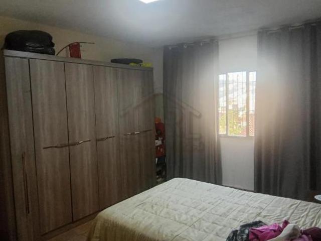 Imóvel com 2 Casas e 2 Salões à Venda no Jardim Zaira 2 Mauá/SP Terreno 250m²