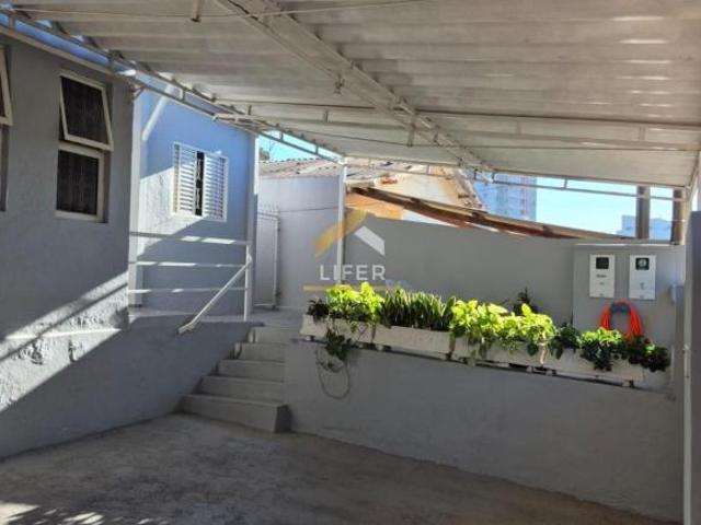 Imóvel com 2 casas no terreno à venda em Valinhos/SP