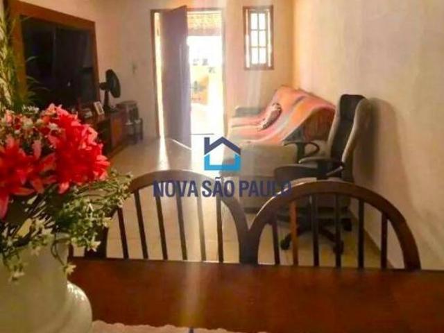 Imóvel com 4 casas no mesmo terreno Vila Guarani