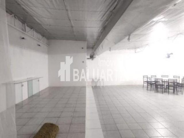 Imóvel Comercial, e também com uma casa com 2 dormitórios à venda, 480 m² por R$ 2.600.000 Vele