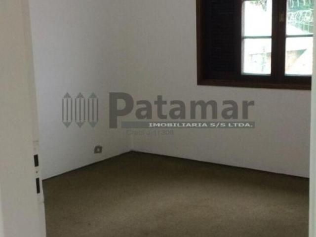 IMÓVEL COMERCIAL PROXIMO A RAPOSO TAVARES