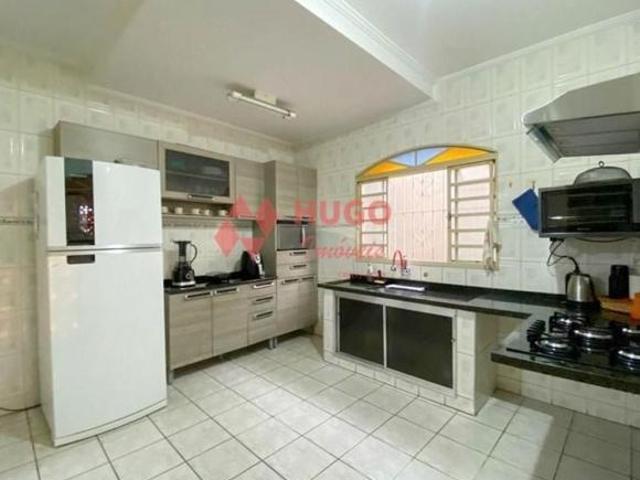 Imóvel à venda: Casa com 4 dormitórios, 1 suíte no Jardim Paraíso do Sol em São José dos Campos SP!