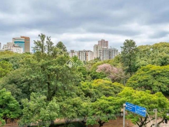 IMOVEL A VENDA EM FRENTE PARCÃO