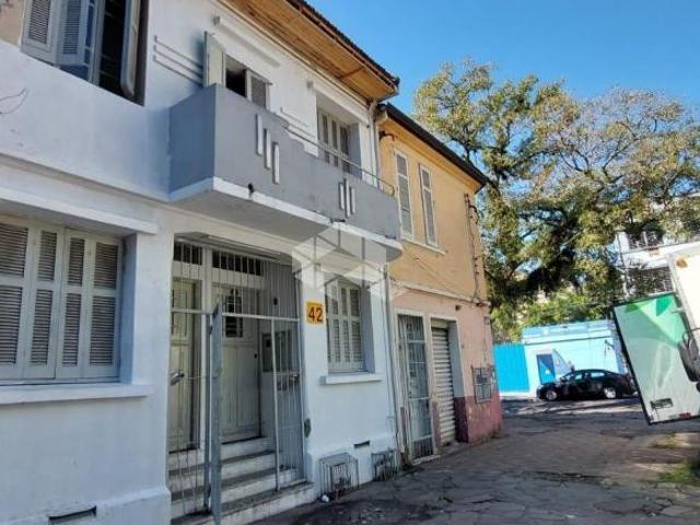 imóvel de esquina bem localizado