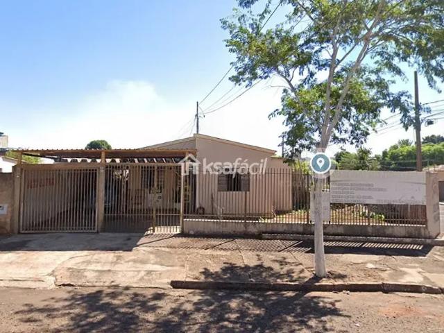 Imóvel de Esquina com Dupla Aptidão na Vila Carvalho – Espaço e Versatilidade!