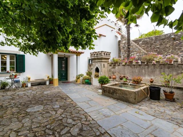 Imóvel de importância histórica na periferia de Castelo de V. 300m² Santa Maria Da Devesa