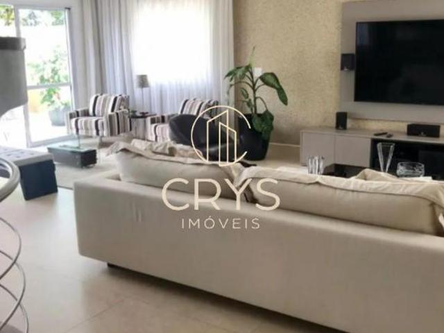 Imóvel de luxo no Campo Belo: Casa à venda em São Paulo SP com 6 quartos, 4 suítes e 6 vagas de gara