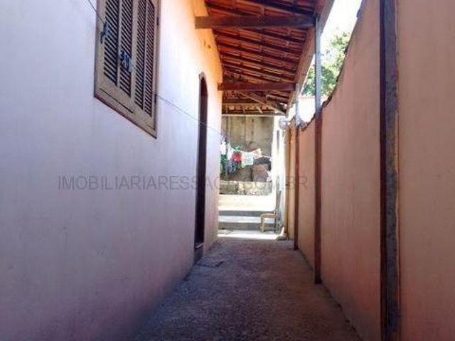 IMOVEL EM LOCALIZAÇÃO EXCELENTE COM DUAS MORADIAS