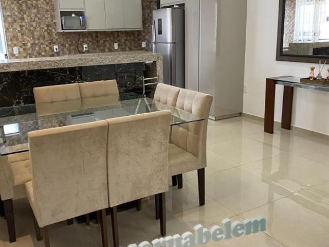 Imóvel Espaçoso, Acabamento Refinado, Lugar tranquilo e Próximo de tudo!