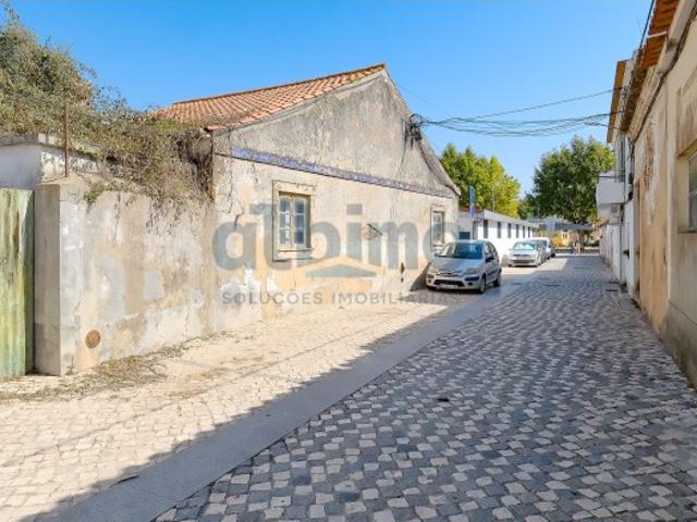 Imóvel no centro histórico Samora Correia