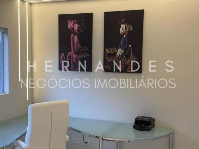 Imóvel no New Ville com 422m² de terreno sendo 3 suítes e 6 vagas