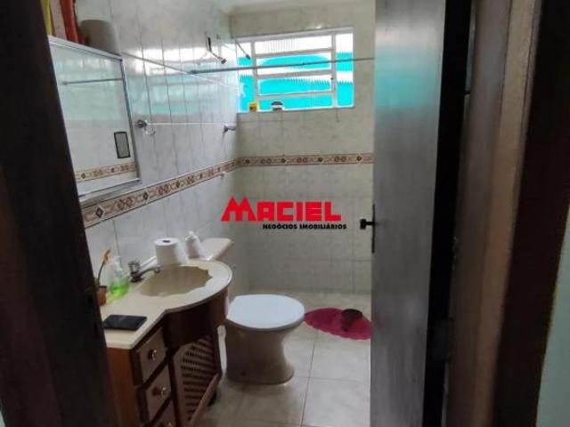 Imóvel situado a 5 minutos a pé do Shopping Oriente, acesso fácil as principais vias da cidade e Via