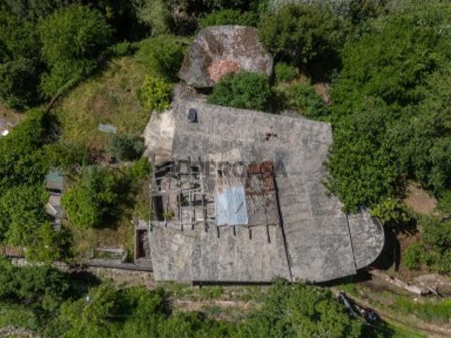 Imóvel Singular sobre Penedo Santa Comba Dão