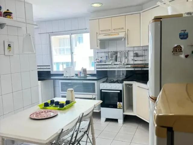 Imóvel para venda tem 115 metros quadrados com 3 quartos em Centro Guarapari ES