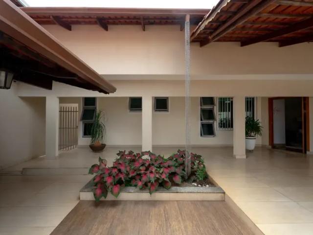 Imóvel para venda tem 250 metros quadrados com 2 quartos em Setor Bueno Goiânia GO